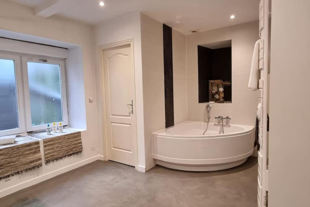Dinard : Loft De 175 M² - A 150 M De La Plage Esterno foto